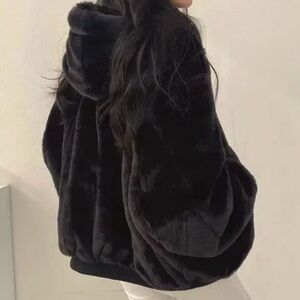 I have a nice female wears